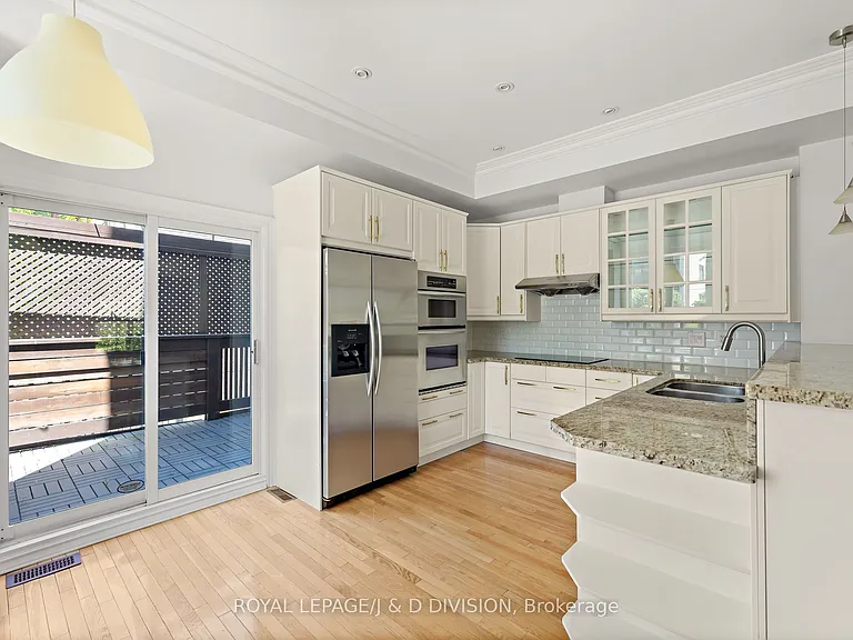 102 Earl Pl — Photo 12