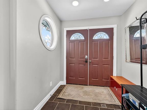 3rd image of 1027 N 75th Ave SW