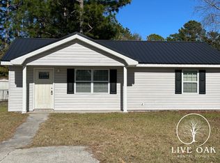 215 Pointe South Dr, Hinesville, GA 31313