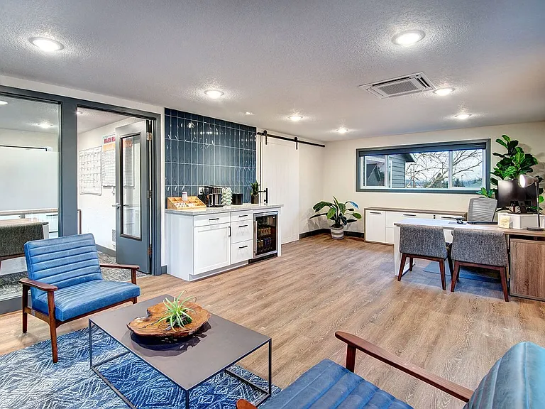 Inlet View Apartments — Photo 31