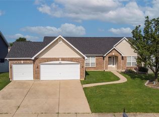 232 Old Chesapeake Dr, Wentzville, MO 63385