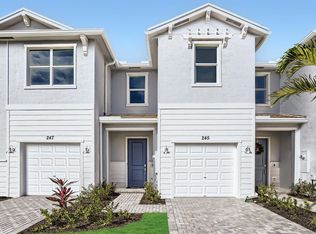 818 SE Grovebush Lane, Port Saint Lucie, FL 34984