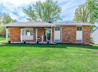 15600 Howe Rd, Strongsville, OH 44136