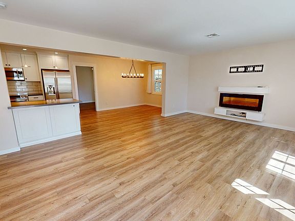 3rd image of 736 F Ave Unit 2