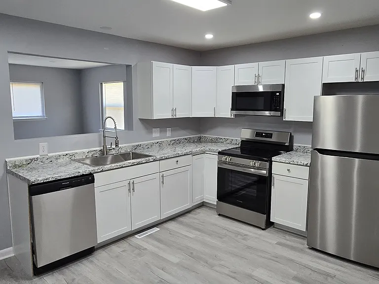 1009 Horne Ave — Photo 2