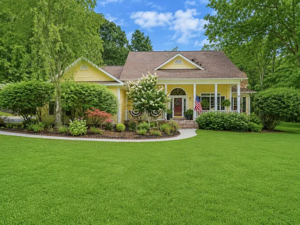 426 Forest Dr, Crossville, TN 38555
