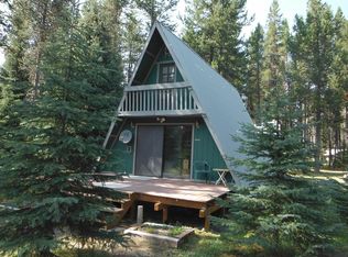 20925 Calgary Dr, Crescent Lake, OR 97733
