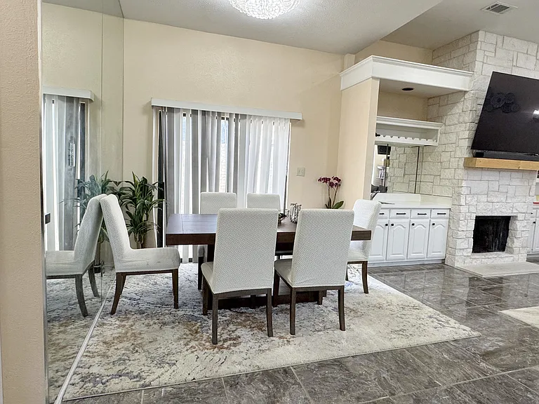 2530 Millcroft Ln — Photo 5