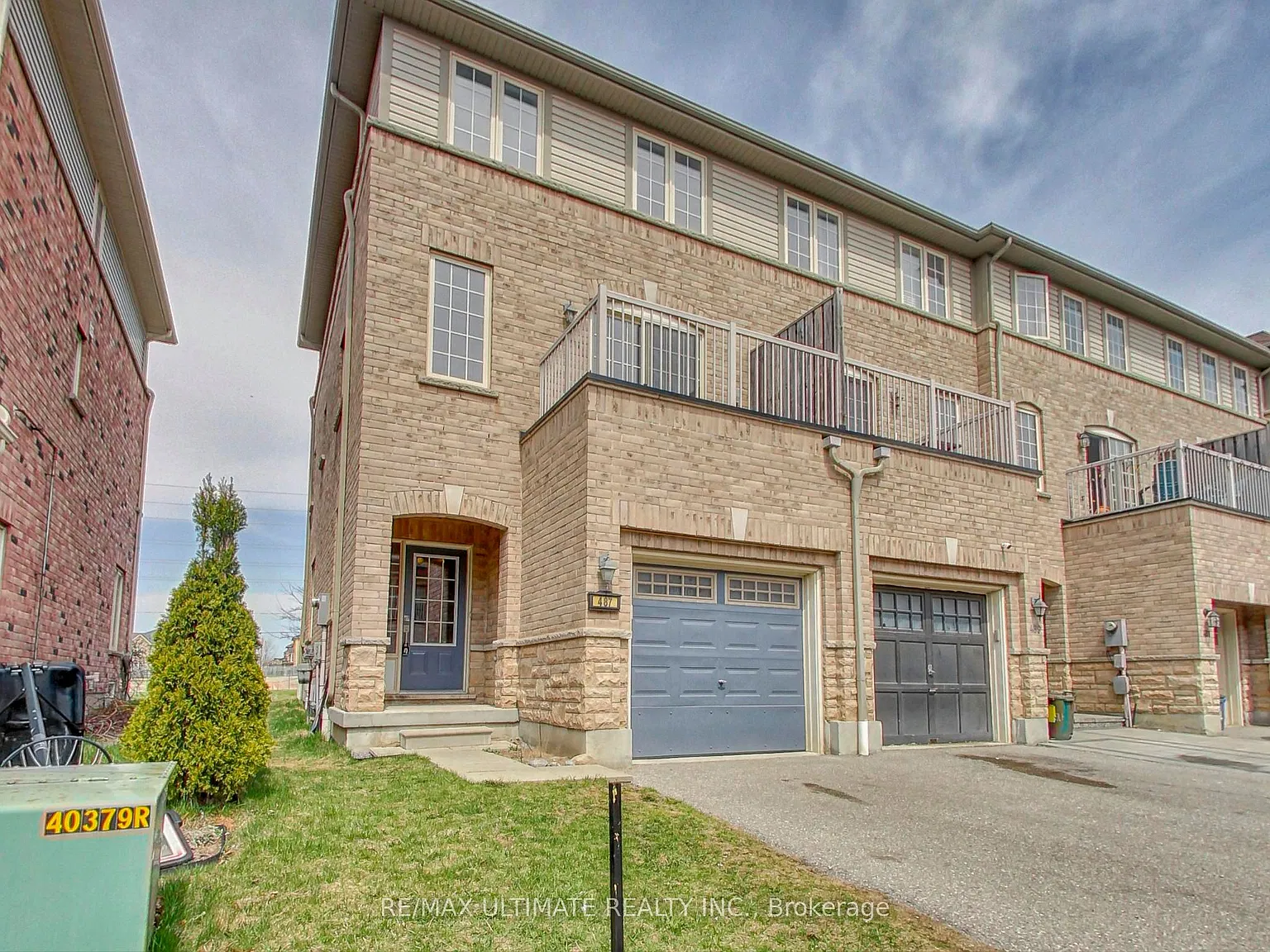 3 bed, $2,700 — Photo 1