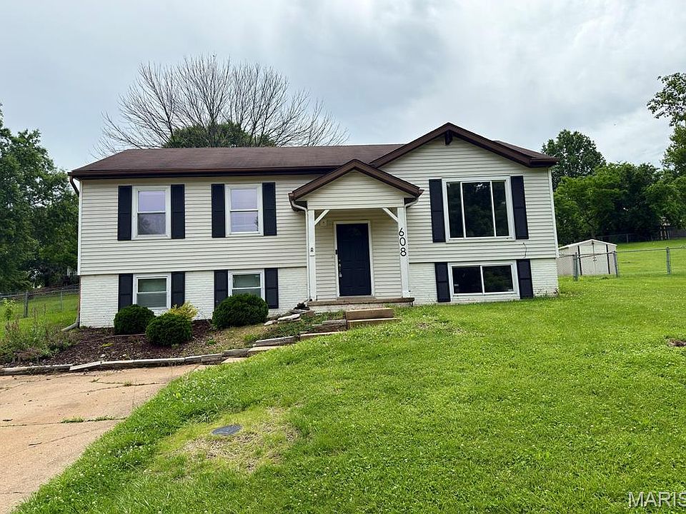 1st image of 608 Williams Dr