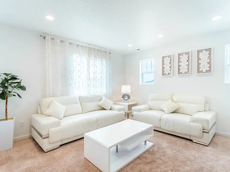 431 W Palomino Way — Photo 10