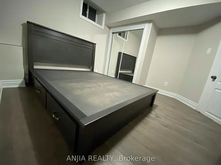 46 Rampart Dr — Photo 10