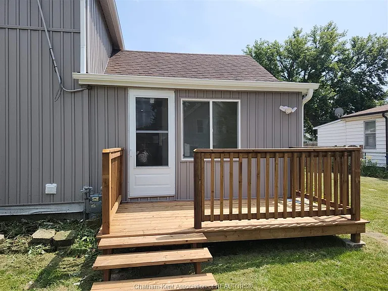 22 Gray St #B — Photo 1