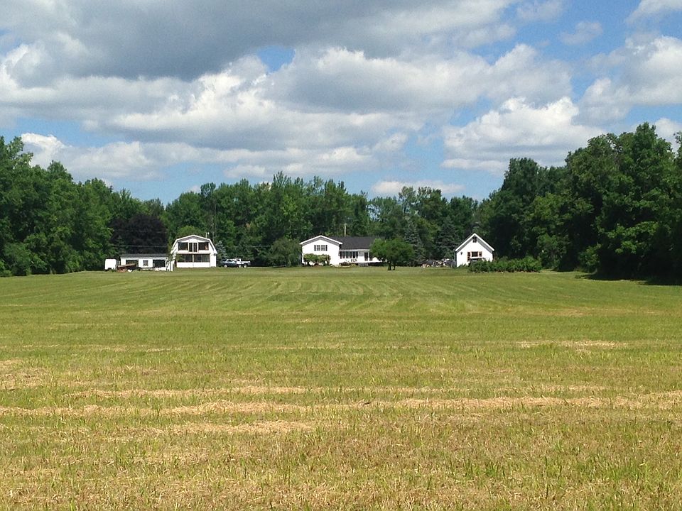2nd image of 140 Kingsley Rd