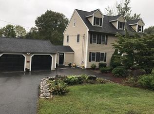 34 Hadley Rd, Merrimac, MA 01860