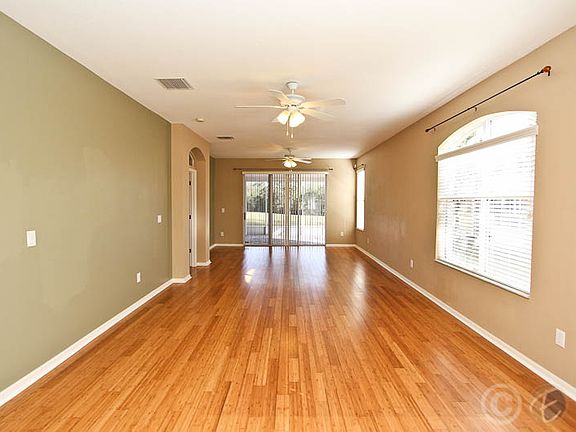 Foyer / Formal Dining & Living Area
