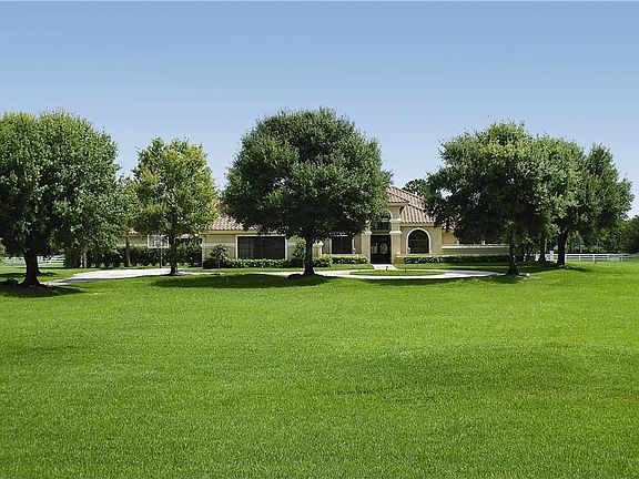 3rd image of 10107 El Paraiso Pl
