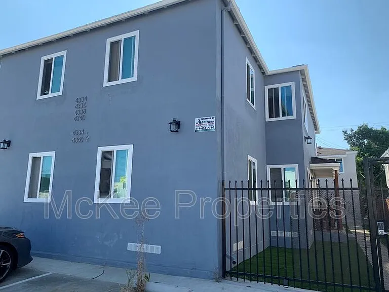 4334.5 Van Dyke Ave — Photo 1
