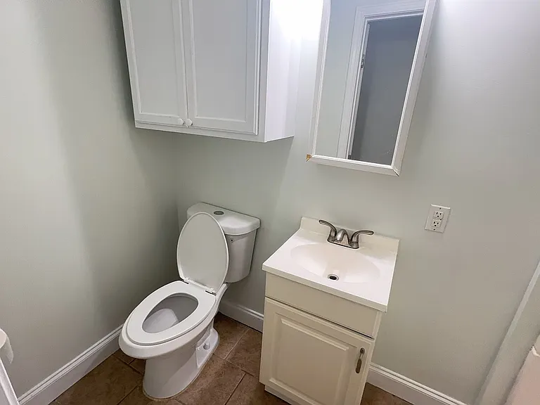 808 S 10th St — Photo 12