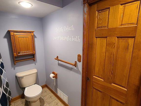 3rd image of 2323 Dickinson St