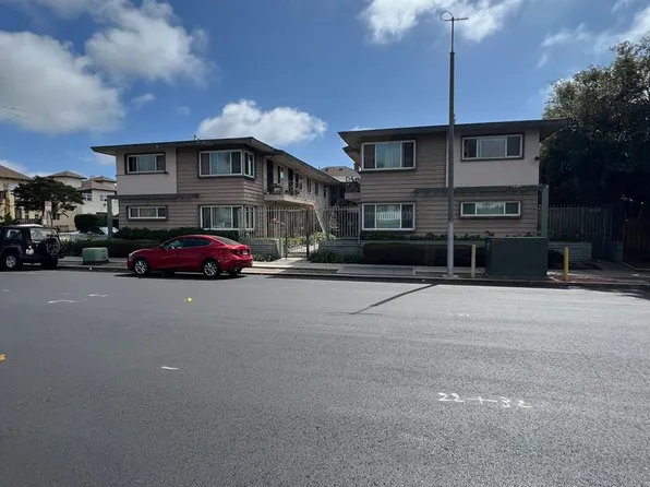 Move in Special!! $750 off 1st Month's Rent!!, 2577 Broadway, San Diego, CA 92102