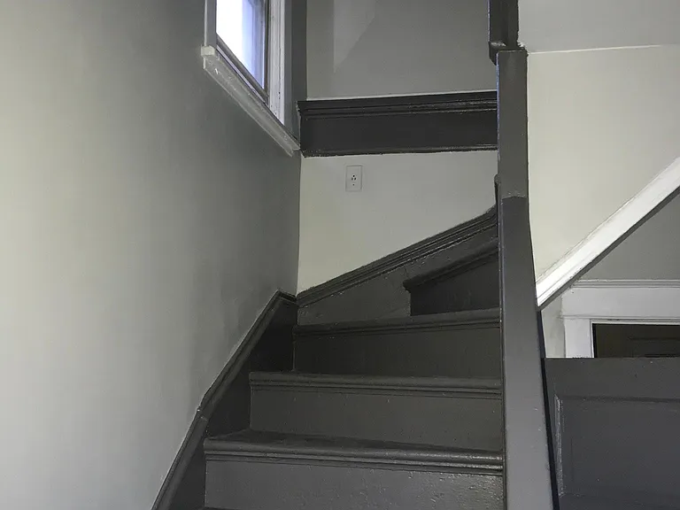 128 E 114th Pl #COACH HOUSE — Photo 6