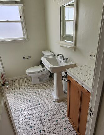 2nd image of 1338 S Dunsmuir Ave #1338