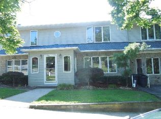 18 Wards Point Ave, Staten Island, NY 10307