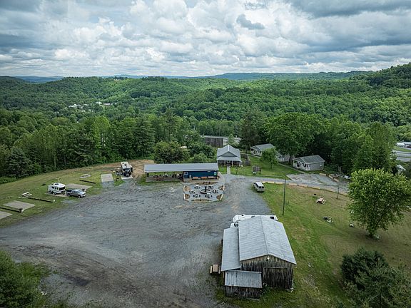 3rd image of 231 Wood Mountain Rd
