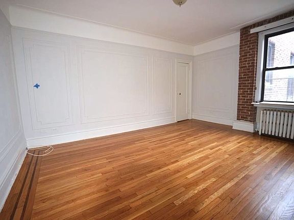 3rd image of 3015 33rd St APT 6E
