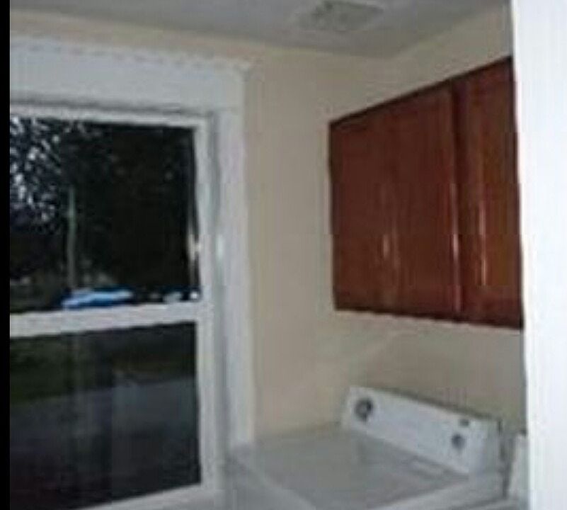 Second Floor Laundry W/D Incuded