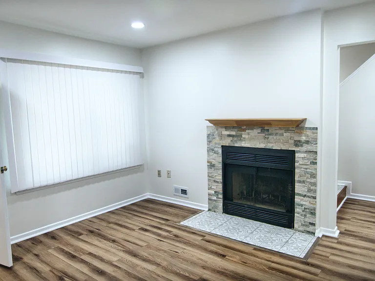 252 Hampshire Dr #252 — Photo 9
