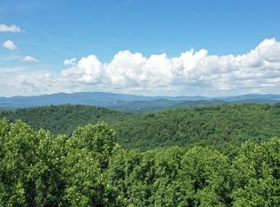 221 Smokerise Ct, Ellijay, GA 30536
