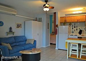 5th image of 7515 Ridgewood Ave APT 15
