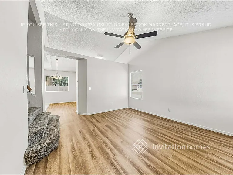 3814 W Elgin St — Photo 6