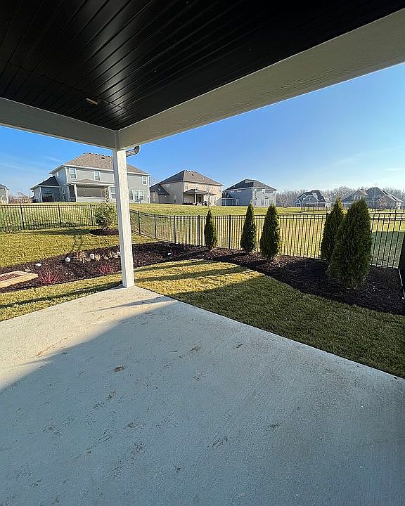 2nd image of 201 Hellwig Ln