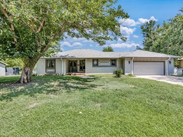 6844 E Ayesbury Cir, Wichita, KS 67226