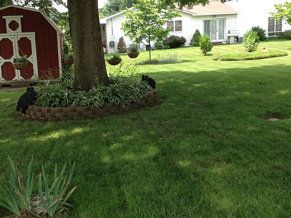 3rd image of 203 Ellsworth Dr