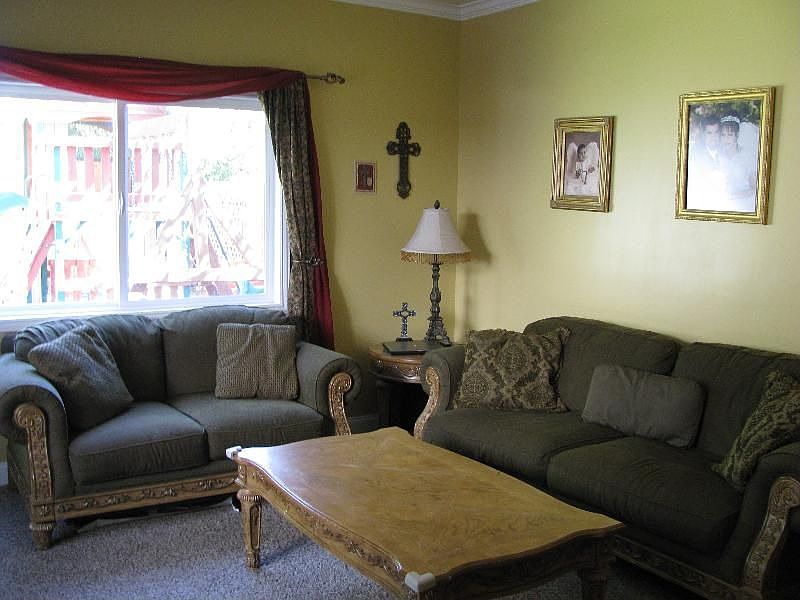 2nd image of 1602 Matthews Ave