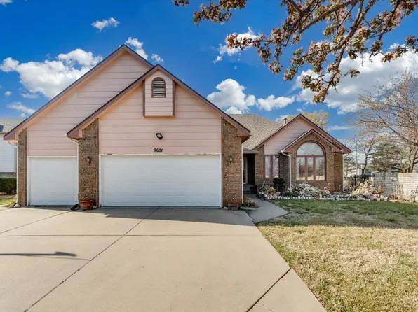 9601 E Bayley St, Wichita, KS 67207