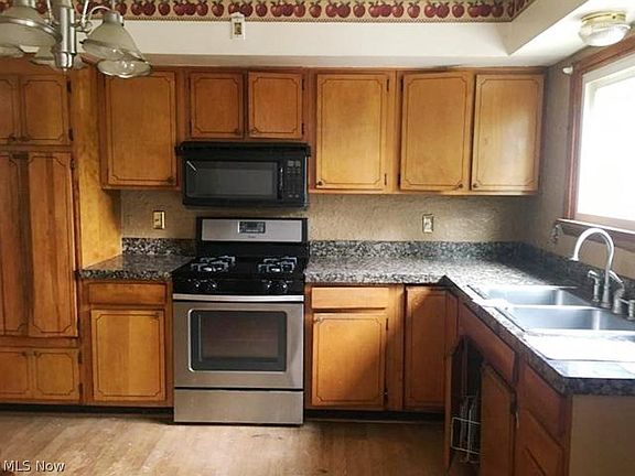 4th image of 4417 Warwick Dr S