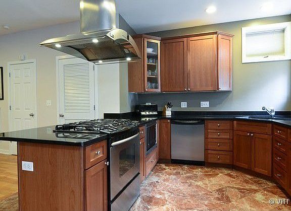 4th image of 1455 N Maplewood Ave APT 1W