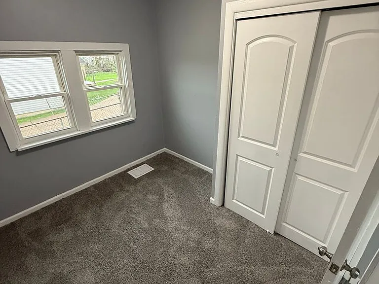 722 Coyne Ave — Photo 15
