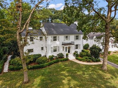 628 Roslyn Rd, Winston Salem, NC, 27104