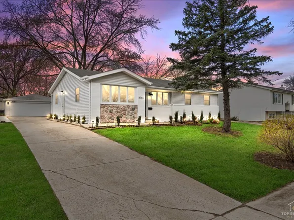 8766 S 83rd Ct, Hickory Hills, IL 60457