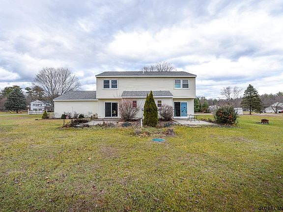3rd image of 1001 Saint Lawrence Dr #10