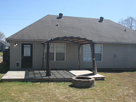 2nd image of 3011 Greenfield Dr