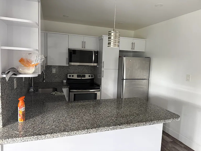 W 61st St — Photo 11