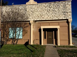 111 S Houston St, Granbury, TX 76048
