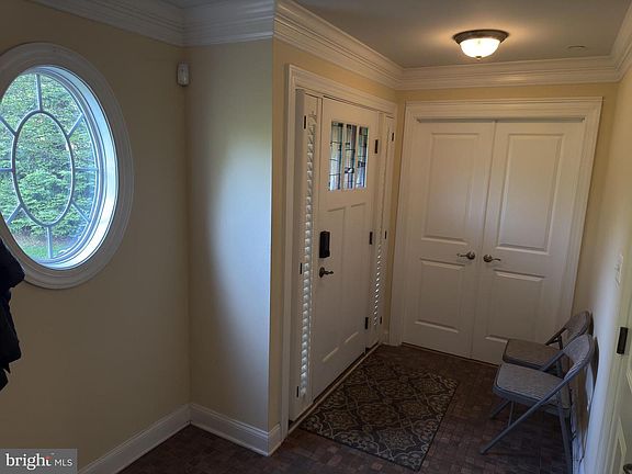 3rd image of 211 Holland Ave